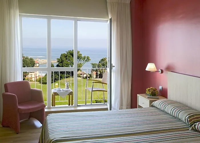 Apartamentos Mar Rovacias Comillas